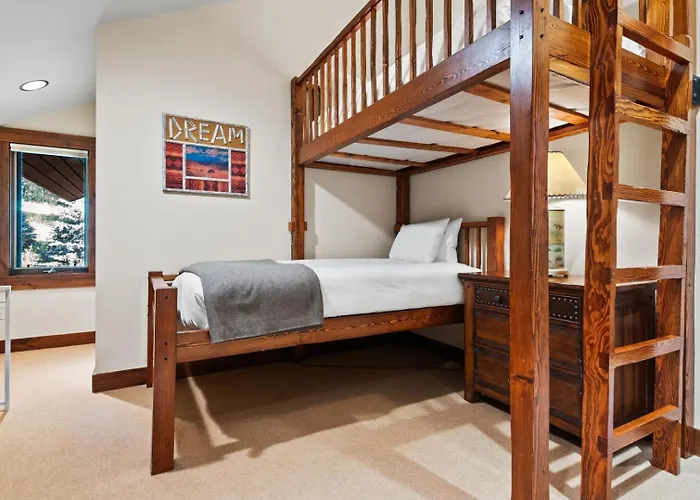 Rmr: Sundance Luxury - In - Out * Teton Village