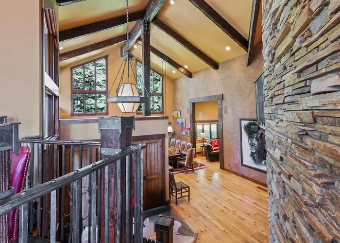Holiday home Rmr: Sundance Luxury - In - Out