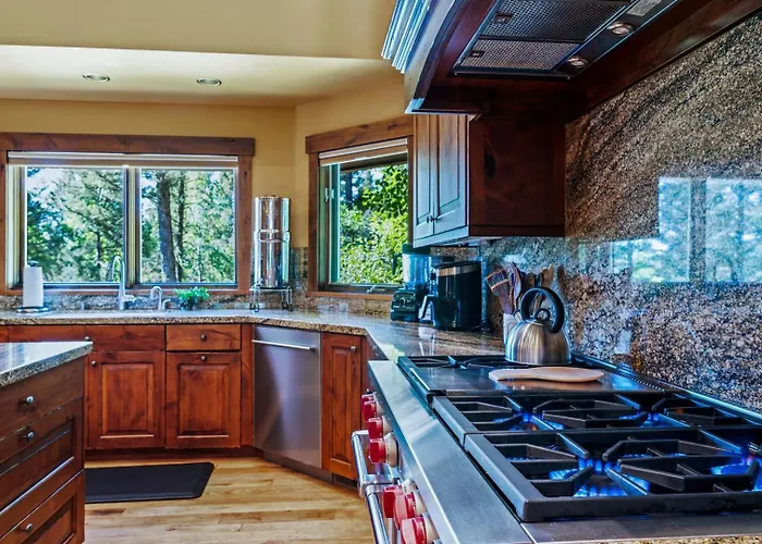 Rmr: Sundance Luxury - In - Out Holiday home