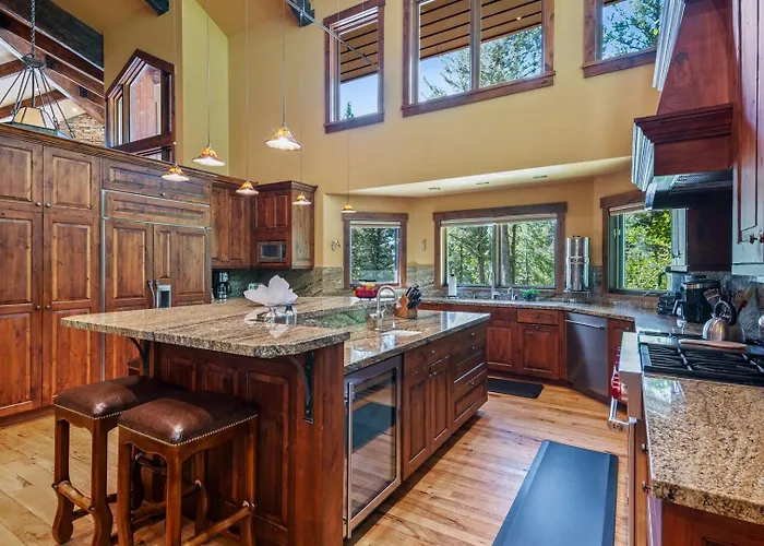 Rmr: Sundance Luxury - In - Out Holiday home *