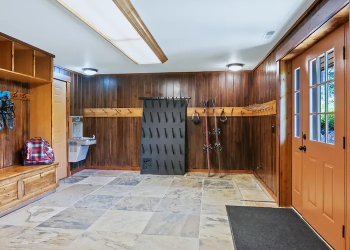 Rmr: Sundance Luxury - In - Out * Teton Village