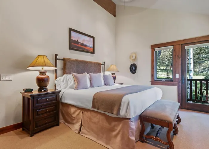 Rmr: Sundance Luxury - In - Out * Teton Village
